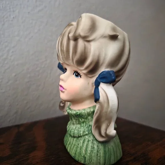 Vintage Teen Head Vase - Picture 2 of 8